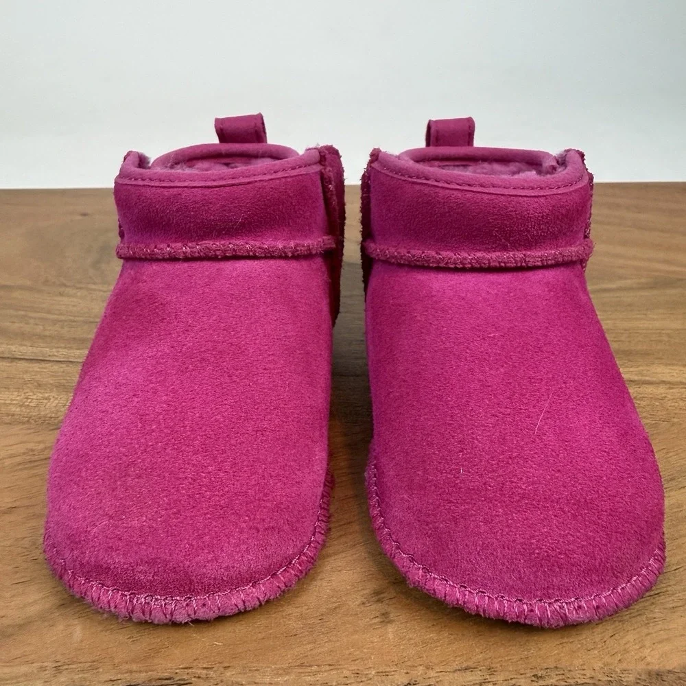 Infant UGG Baby Baby Classic Ultra Mini Suede Pink Shoes Boots Size 4/5 12-18 mo